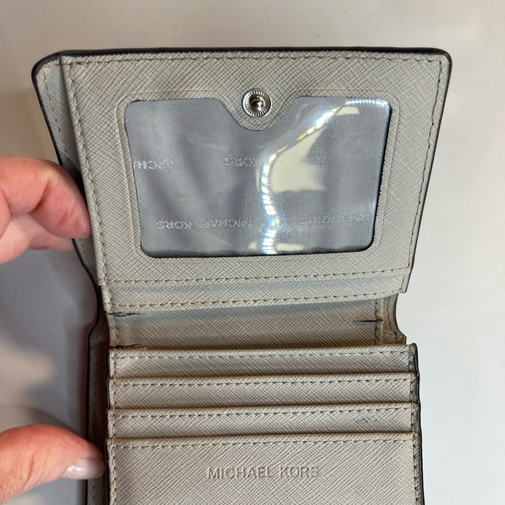 Michael kors Grey Leather pebble fold wallet - Picture 2 of 5
